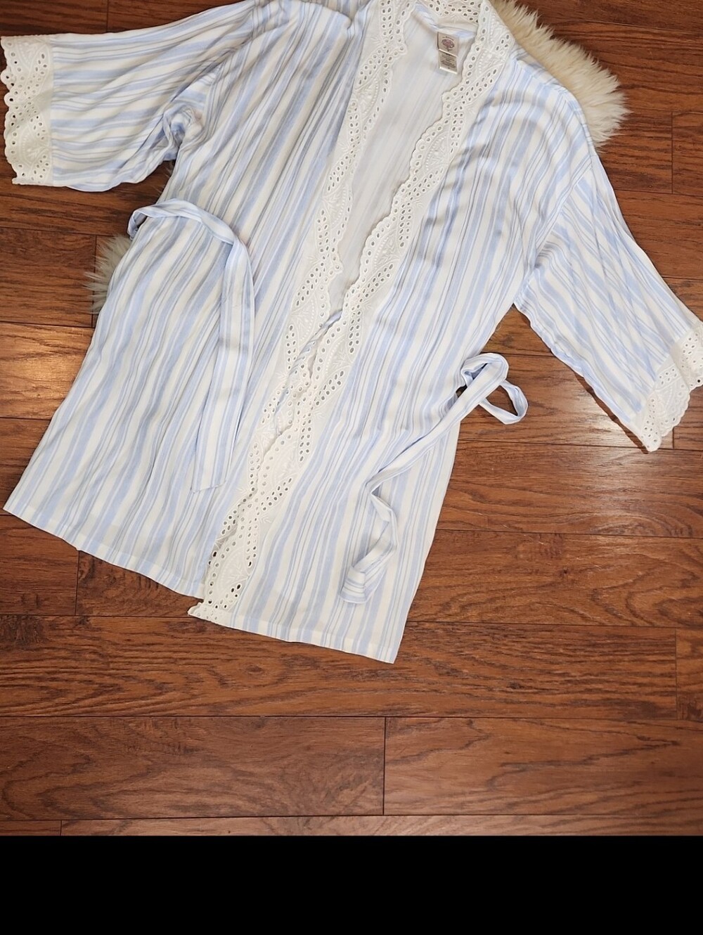 In Bloom Blue & White Lace Trim Robe - Picture 5 of 5